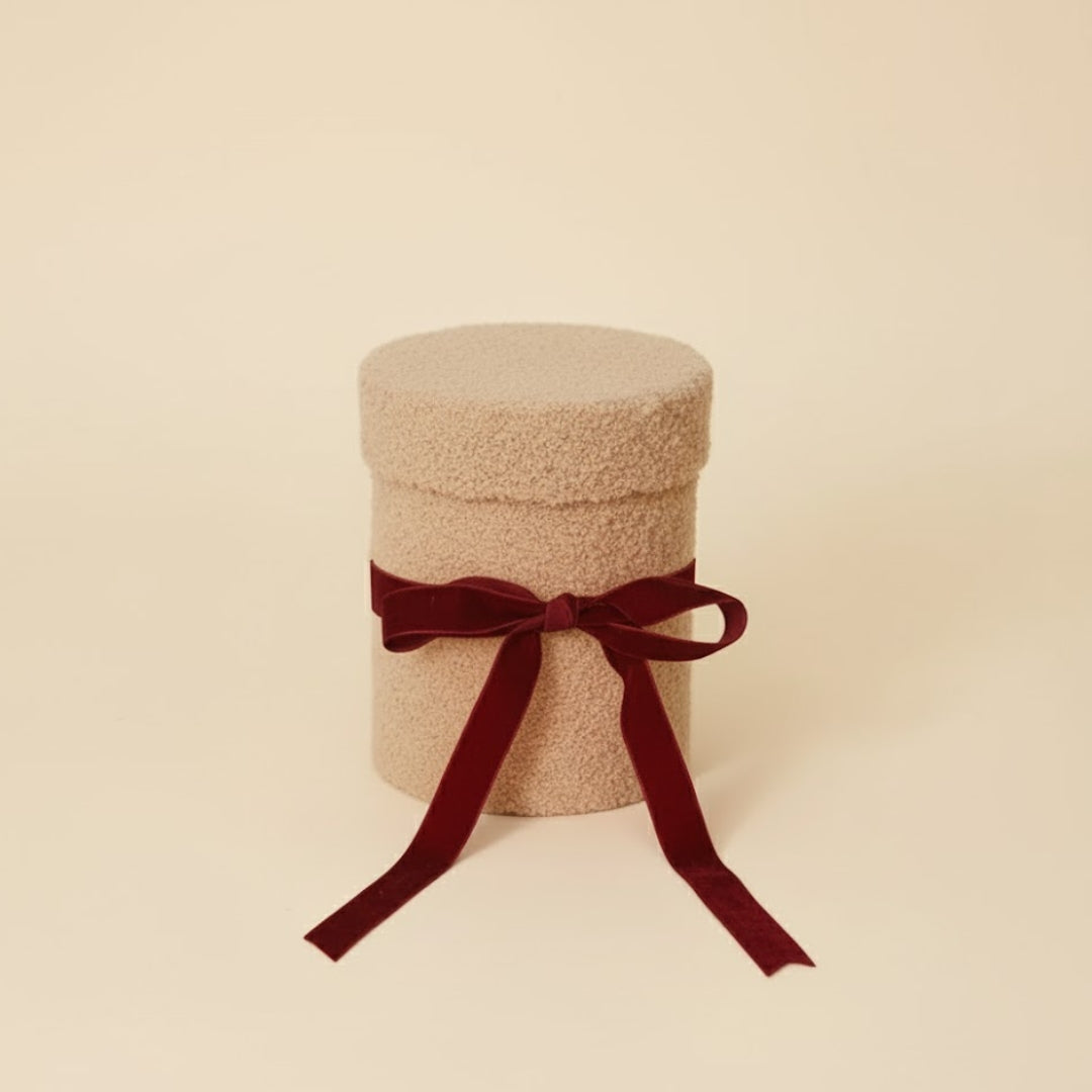 Scatola Teddy con fiocco bordeaux